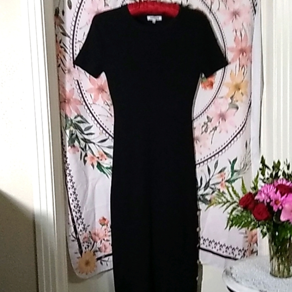 RIBBED KNIT DRESS